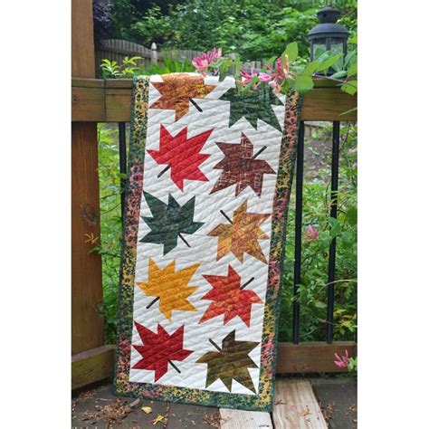 Maple Leaf Table Runner Pattern Cut Loose Press CLPCVB018 Etsy