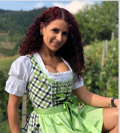 Profile picture of Mara Yundt