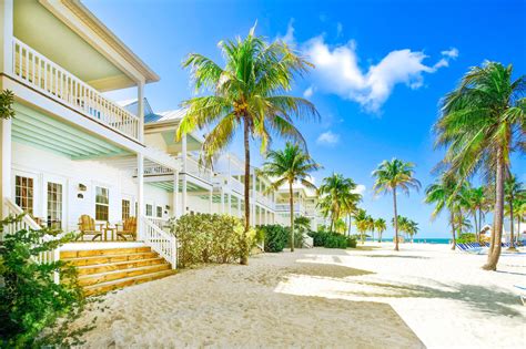 Marathon fl lodging. May 18, 2022 · Cheeca Lodge & Spa. Rebuilt and reimagined after the most recent hurricane season, Islamorada’s Cheeca Lodge has been a beloved resort since 1946. With the longest pier in the Keys, a stretch of ... 