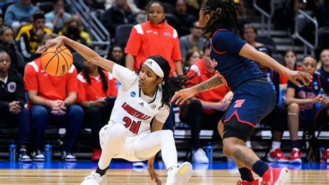 March Madness: Louisville tops Ole Miss 72-62 in Sweet 16