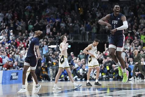 March Madness: Sweet 16 matchups shape up after wild weekend