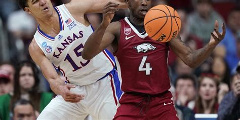 March Madness: Top seeds fall in battle for Sweet 16 berths