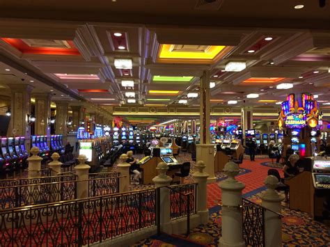Mardi gras casino florida. Mardi Gras Casino Hallandale, Florida 831 N. Federal Hwy. Hallandale, FL 33009 "The Golden Voice" William Penn House serves as President and CEO of Penn House Productions, LLC and has been ... 