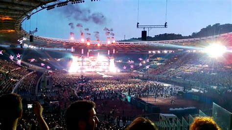 Marechiare (Live dallo stadio Olimpico di Roma) - YouTube