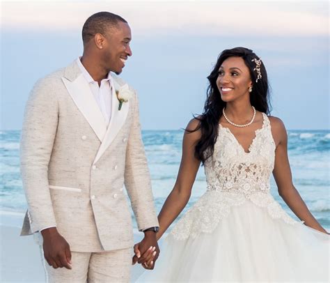 Maria taylor husband. Maria Taylor, the ESPN analyst and host, shares her love story with Rodney Blackstock, who proposed twice and married her in 2016. The couple met in 2014 at a … 