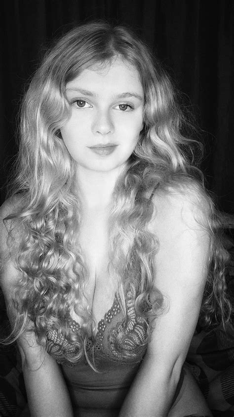 Mariaclarck00 Leaks PORN 30 Photos