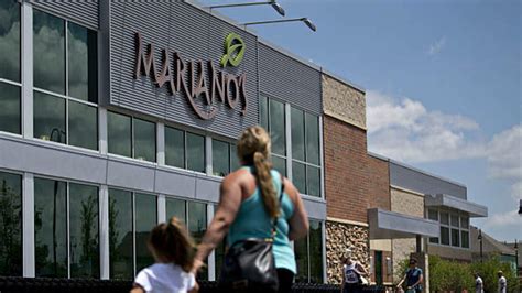 Mariano's hosting hiring event at all stores Tuesday