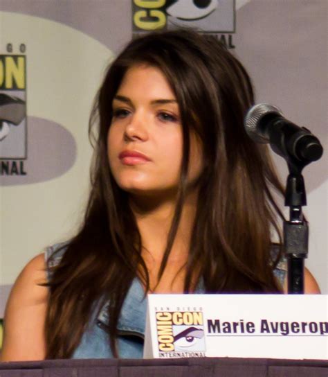 Marie Avgeropoulos — Wikipédia