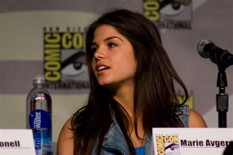 Marie Avgeropoulos - Wikipedia