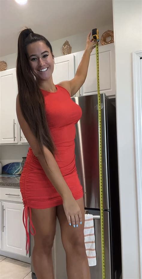 Apr 10, 2023 · 00:47. A 6-foot, 2-inch model said she’s making a living showing off her height on OnlyFans — but finding a date is a tall order. Marie Temara, 28, often goes viral on TikTok as she documents ... 