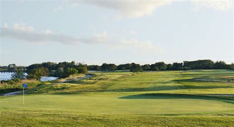 Marine park golf. Marine Park Golf Course is an 18-hole Championship Course that is open to the public year-round. Located in southern Brooklyn, this links-style course was designed in 1964 by world-renown architect, Robert Trent Jones, Sr. 