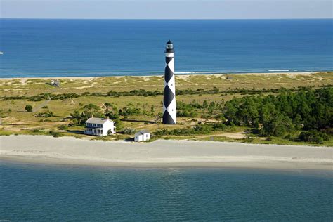 Marine weather cape lookout nc. A boat ride three miles off-shore brings you to the barrier islands of Cape Lookout National Seashore. Horse watching, shelling, fishing, birding, camping, lighthouse climbing, and touring historic villages--there’s something for everyone at Cape Lookout. Be sure to bring all the food, water, and supplies you need (and carry your trash out of ... 