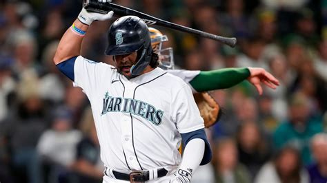 Mariners drop into tie for AL West lead with 3-1 loss to A’s as Brown and Langeliers homer