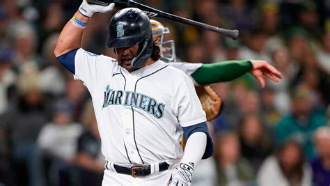 Mariners drop into tie for AL West lead with 3-1 loss to A’s as Rodriguez, Kirby scratched