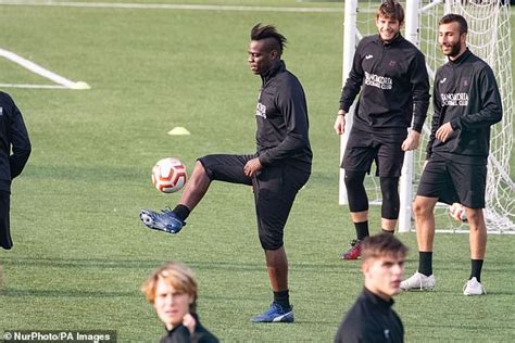 Mario Balotelli Now Training With Fourth-Division Semi-Pro Team