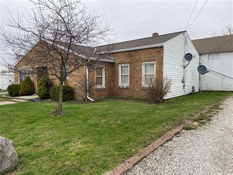 Marion ohio homes for sale. 1842 Smeltzer Rd, Marion, OH 43302 is currently not for sale. The 1,824 Square Feet single family home is a 3 beds, 2 baths property. This home was built in 1957 and last sold on 2024-01-05 for $275,000. View more property details, sales history, and Zestimate data on Zillow. 