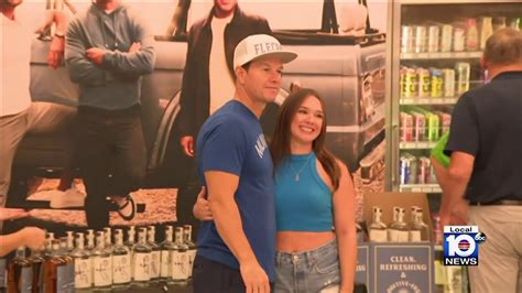Mark Wahlberg surprises fans at Publix Liquors in Cooper City to promote tequila brand