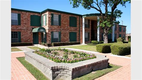 Mark VI Apartments. $875 - $1,010 per month; 1-2 Beds; 4124 W 4th St, Hattiesburg, MS 39401. Our mission is to be the mark of excellence in apartment living. We provide six locations near the heart of town to give you a quality living experience.. 