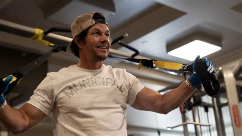 Mark wahlberg clothing line. Hinge at the hip to lift your legs off the ground, keeping your knees bent at 90-degrees to engage your core. Press the weight up, dropping one leg and hovering it above the ground. As you lower ... 