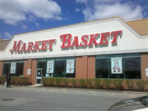 Market basket burlington ma. Find your home department with our family of over 400 employees across multiple stores, commissary kitchens, catering sites, warehouses and more! The Market Basket, Inc. is an Equal Opportunity Employer committed to excellence through diversity. Employment offers are made on the basis of qualifications & without regard to race, sex, religion ... 