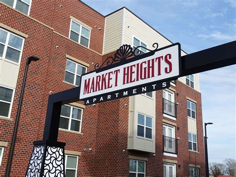 Market heights apartments. Updated: Jun 14, 2023 / 10:28 PM EDT. NORFOLK, Va. (WAVY) — The city of Norfolk held a ribbon cutting for its new affordable housing community on Wednesday. Market Heights is a brand new 164... 