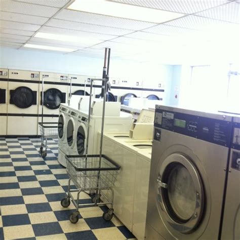 Market street laundromat. Whether you’re a busy professional or a parent with a large family, finding a laundromat with a large capacity is essential. Having access to high-capacity washing machines and dry... 