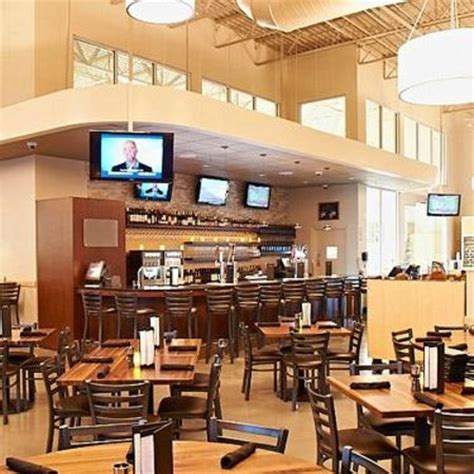 Marketplace grill hy vee. Market Grille restaurant with wet bar is located within your local Hy-Vee grocery store. This family-friendly atmosphere ensures a great dining experience. Enjoy made-to-order omelets, pancakes, skillets, coffee & more for breakfast. Stop by for lunch and dinner to savor a delicious burger, chicken sandwich, fresh salad & more. 