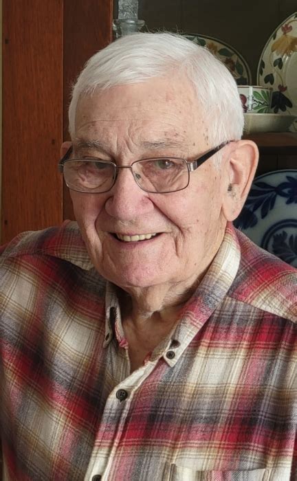 James R. Tucker, 92, passed away Monday, March 29, 2021 at Riverside Nursing and Rehab in Alton. Born October 23, 1928 in Eldorado, IL, he was the son of Green B. and Bessie Mabel (Kerr) Tucker. He had worked as a switch man for the Wabash Railroad before serving as a minister in the Church of God denomination. . 