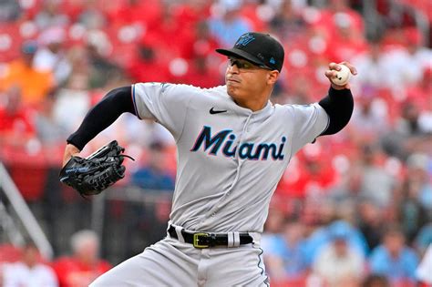 Marlins aim to break losing streak in matchup with the Padres