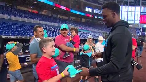 Marlins host day of fun at loanDepot Park for 9-year-old boy battling cancer, other Nicklaus Children’s Hospital patients