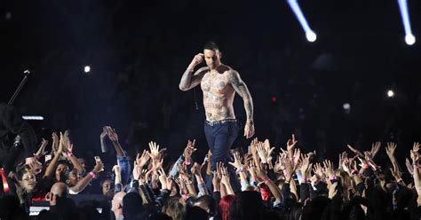 Maroon 5 headlines sleepy halftime show with …