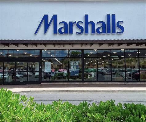 All Marshalls locations and shopping hours in New York. M