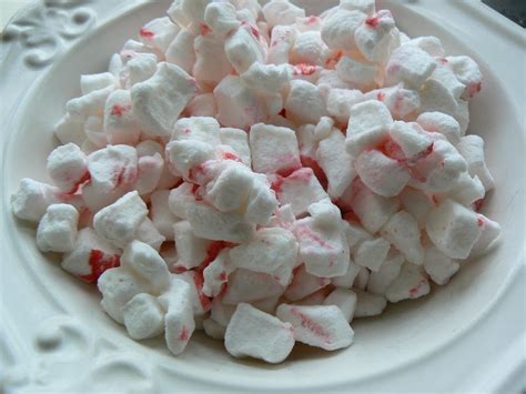 Nov 25, 2020 · First, here are the basic steps for making marshmallows: Mix gelatin with water, set aside. Over the stovetop, melt sugar/corn syrup with water, then heat to 240 degrees Fahrenheit. Pour sugar mixture into the bowl with gelatin and beat until the batter is thick. Pour into a pan and let sit for 6 hours. . 