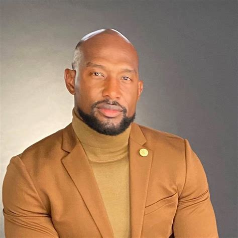 TV personality Martell Holt rose to fame after starring on the OWN reality series, Love & Marriage: Huntsville. He has since used his fame to skyrocket his career as an actor, author, and influencer. The Huntsville, Alabama native graduated from Alabama A&M University with a degree in education and went on to start a career in real estate.