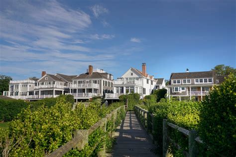 Martha's vineyard ma real estate. Top-notch Martha's Vineyard real estate agents, real estate appraisers, resources for vacation rentals, and everything you might need. ... P.O. Box 1698 Vineyard ... 