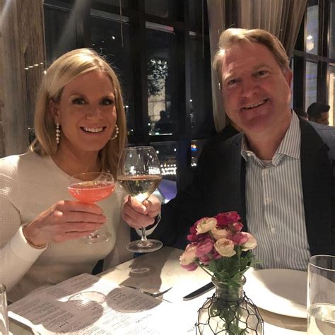 Martha maccallum spouse. Martha MacCallum is an American news host and political journalist who is primarily associated with the Fox News Channel. For her work on Fox News, Martha earns a salary of $2 million per year ... 