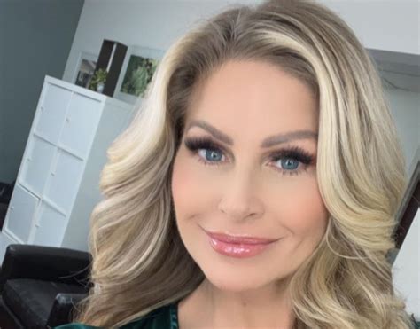 Martha Sugalski is a WFTV Channel 9 anchor whose birthday falls on 22 February. She worked in the NBC-affiliate television stations like WTVJ in South Florida and WESH-Channel 2 in Orlando before joining WFTV Channel 9 in 2015. Sugalski has been working as a journalist for over 20 years in Florida. She has … See more. 