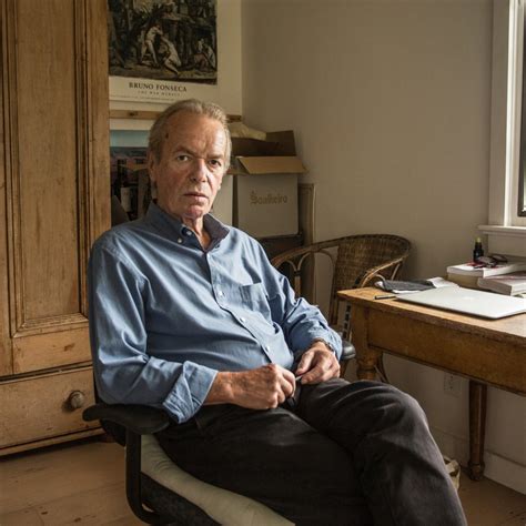 Martin Amis, acclaimed author of bleakly comic novels, dies at 73