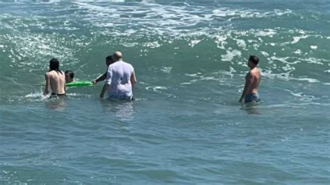 Martin County 1st responders rescue 4 swimmers caught in rip current