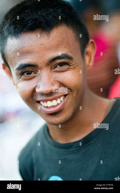 Martin Young Messenger Antananarivo