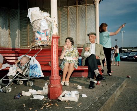 Martin parr. Martin Parr’s distinctive style of photography captures the oddities and humours of everyday British life through a vibrantly coloured, hyper-realistic lens. At the beginning of the 1980s Parr’s work aimed to mirror the lifestyle of ordinary British people, reflecting the social decline and distress of the working class during the era of ... 