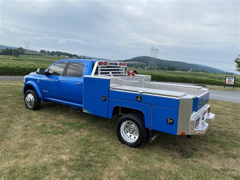 98’’x134’’ DRW, 84’’ CA, Cab & Chassis. - 6061 T6 Alloy Aluminum Plank Floor. - Vertical, Horizonal, Vertical, DS Configuration. - (6) shelves standard per body. - Full Length replaceable door hinges. - 12’’ tall flip-down Tailgate. - Shell Constructed of .125 5052-H2 aluminum. - Vertical, long Horizonal, low box, PS Configuration.. 