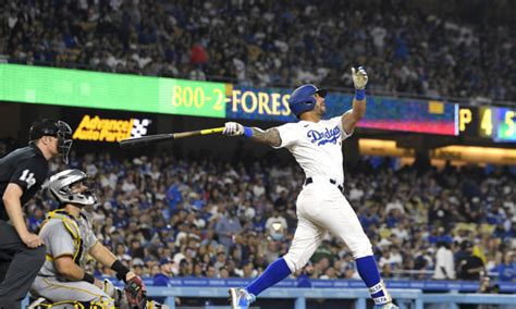 Martinez and Peralta homer back-to-back, helping Dodgers rally to beat Pirates 6-4