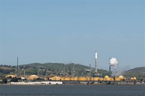 Martinez refinery neighbors receive health advisory from Contra Costa Health