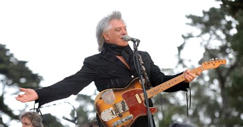 Marty Stuart married his first wife, Cindy Cash, in 1983 after dating her for some time. To Marty, this was his first marriage while it was the second one to Cindy. Their marriage started well until the late 19800s when their differences started to emerge. In 1988, the two divorced each going his/her separate way.