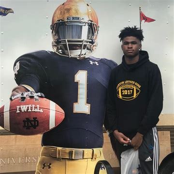 Marvin Grant Jr., a four-star in the 2019 class out of Detroit, Michigan, shared that he has no leader in his recruitment. Not leaning on to any school as of now, all schools are equal until I get more in depth with my recruitment this off- season. — Marvin Grant Jr (@HardBodyMarv4) October 24, 2017 Michigan […]. 