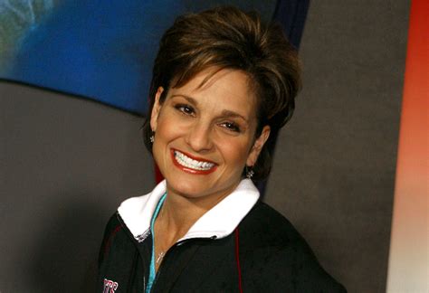 Mary Lou Retton experiences ‘scary setback’ in her fight against a rare form of pneumonia, daughter says