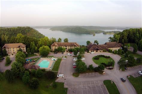Dale Hollow Lake State Resort (Mary Ray Oaken Lodge):