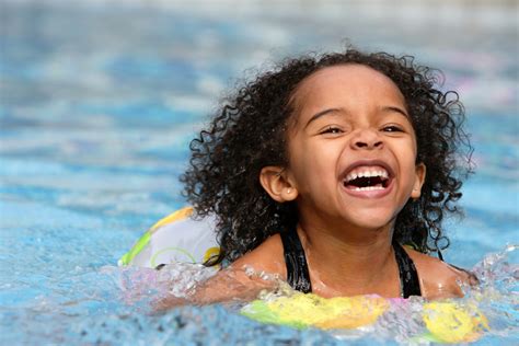 Maryland lawmaker proposes teaching swim lessons in public schools
