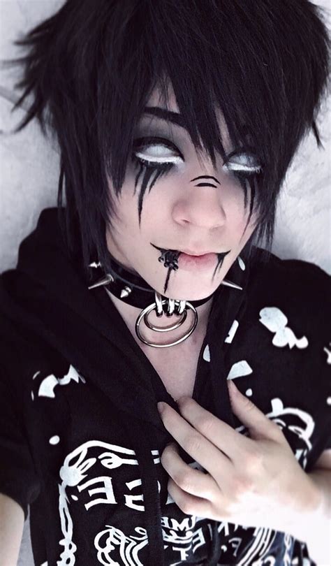 TikTok video from ꧁Nikolai꧂ (@hishamochi): "If you’re a transmasc emo like me, then this makeup tutorial is just for you #makeuptutorial #emo #emomakeup #emoboy #transmasc #dailymakeuproutine". Step 1. Start with a fresh and clean face | My daily emo makeup tutorial for transmasc emos | Step 2. Draw over your natural eyebrows to make them ...